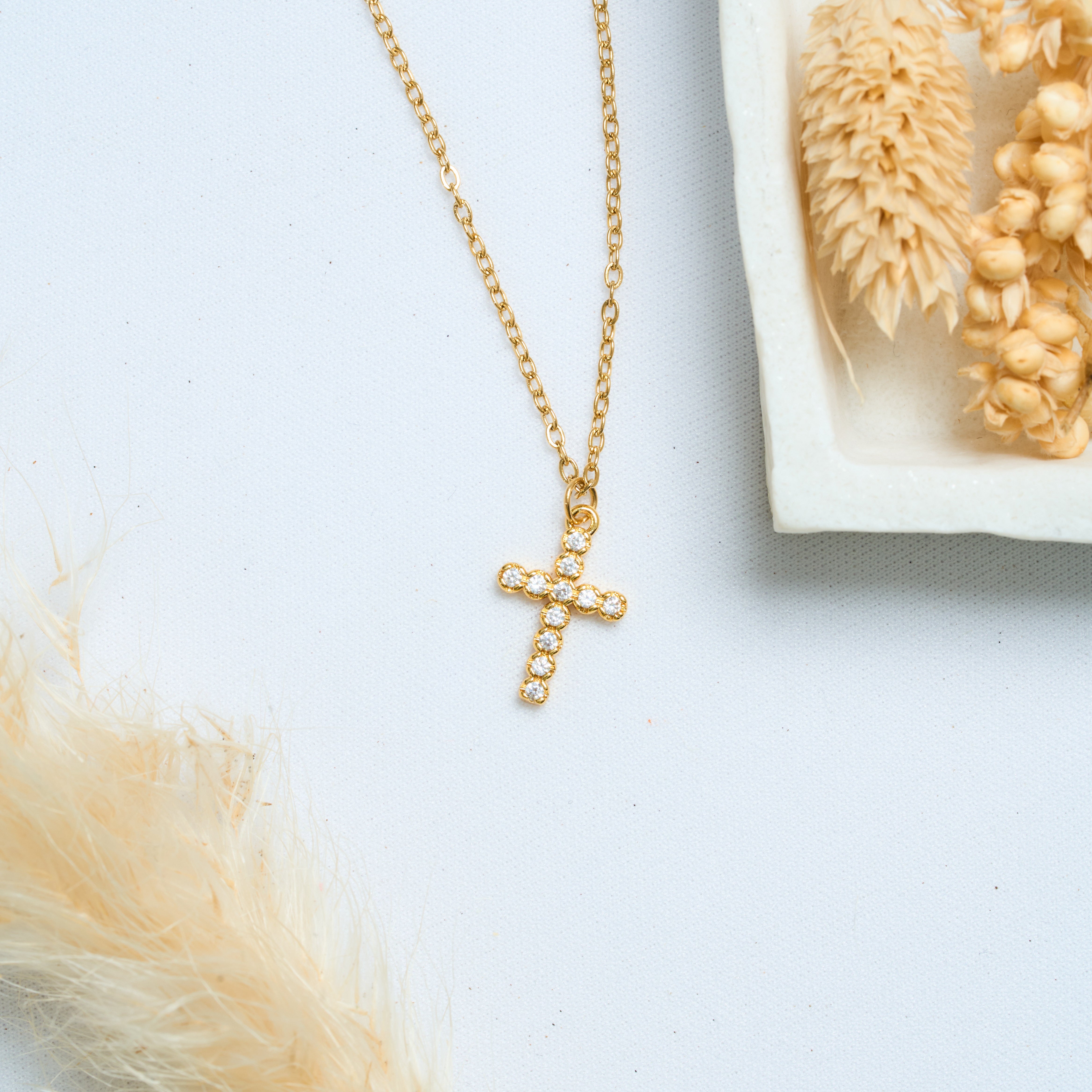 Cruz Necklace