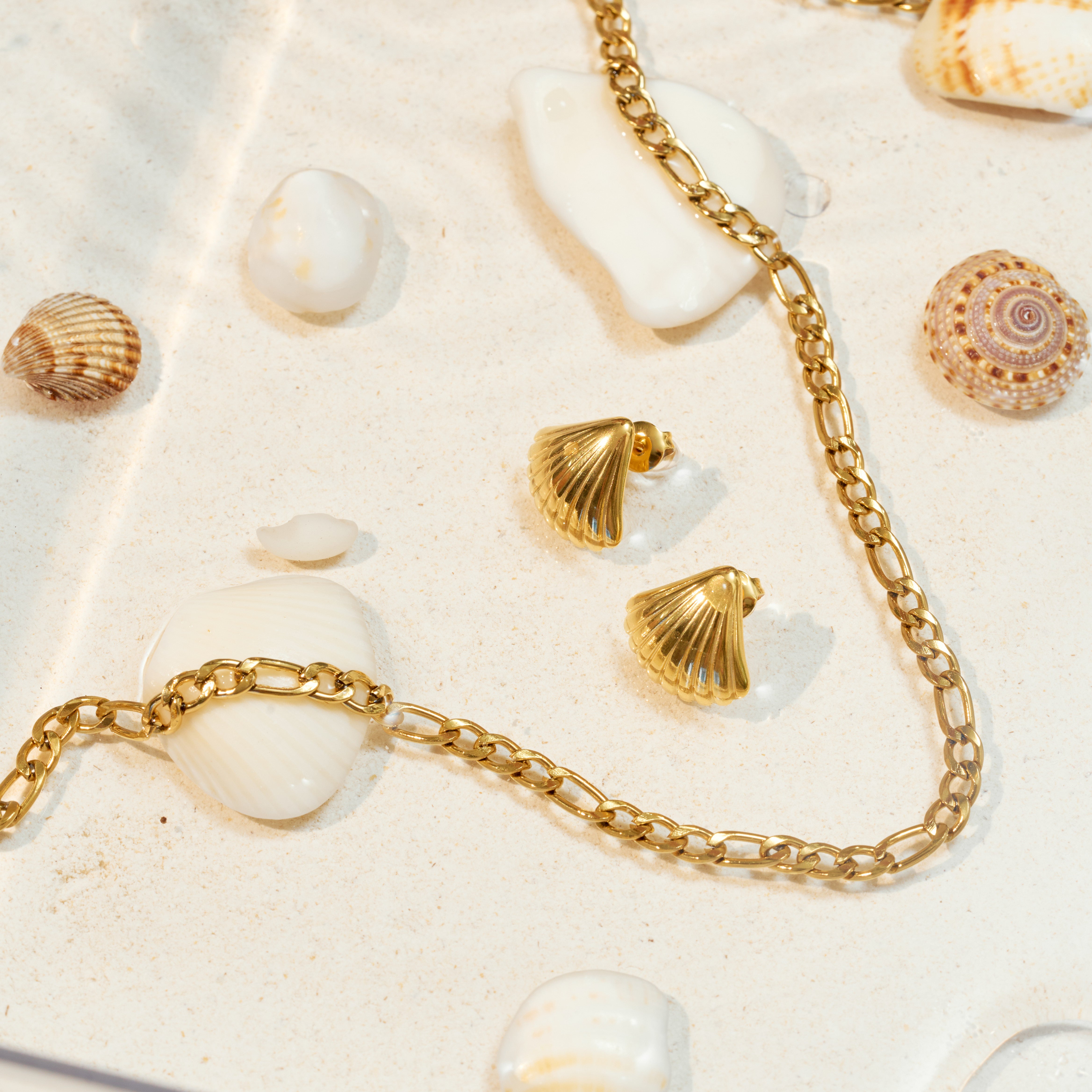Concha Earrings